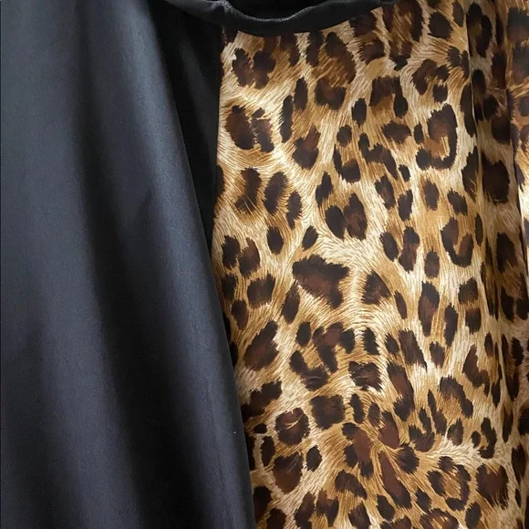 Elegant Black and Leopard Print Dress - Picture 4 of 4